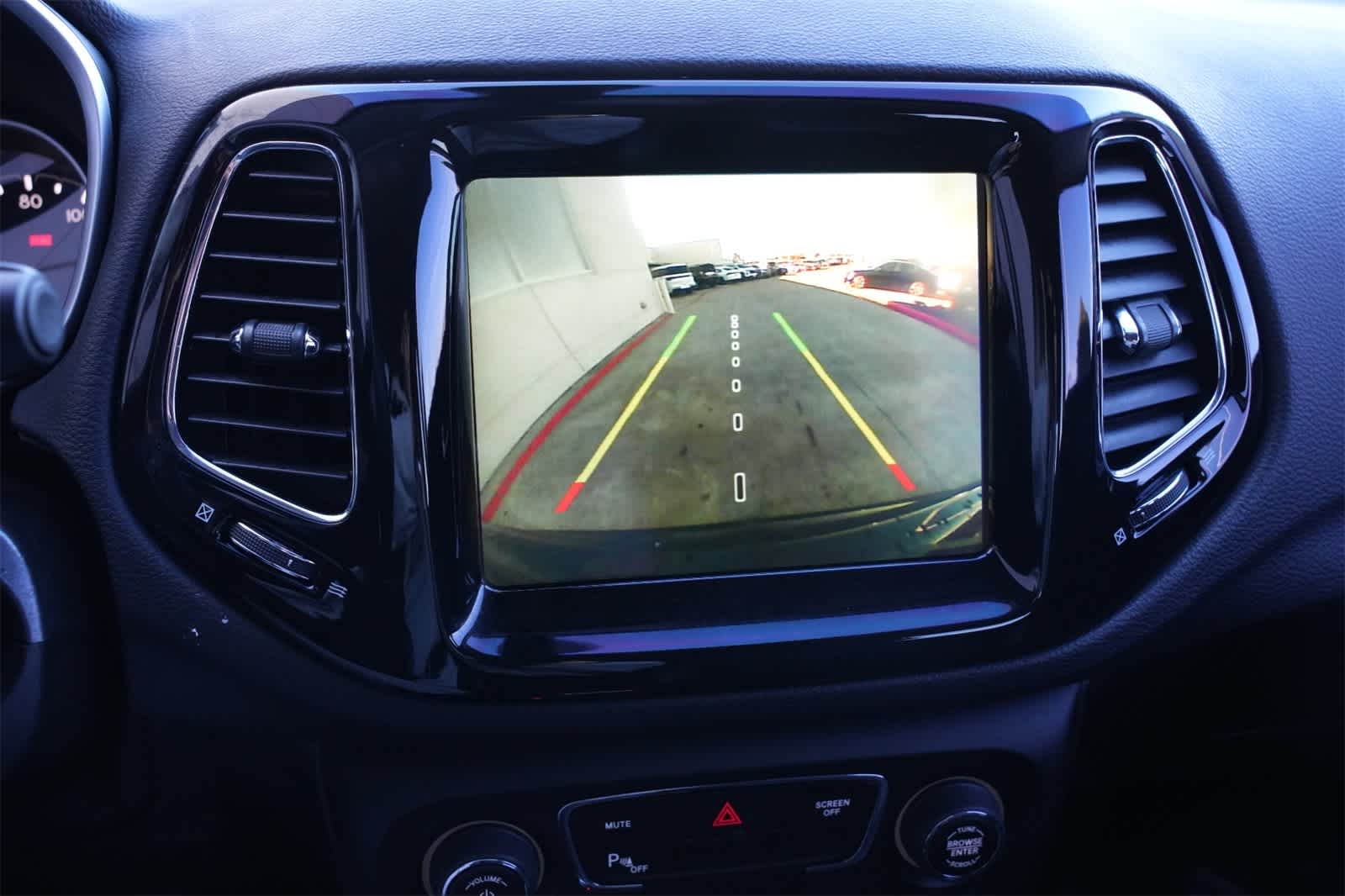 Thumbnail: 2019 Jeep Compass - 13