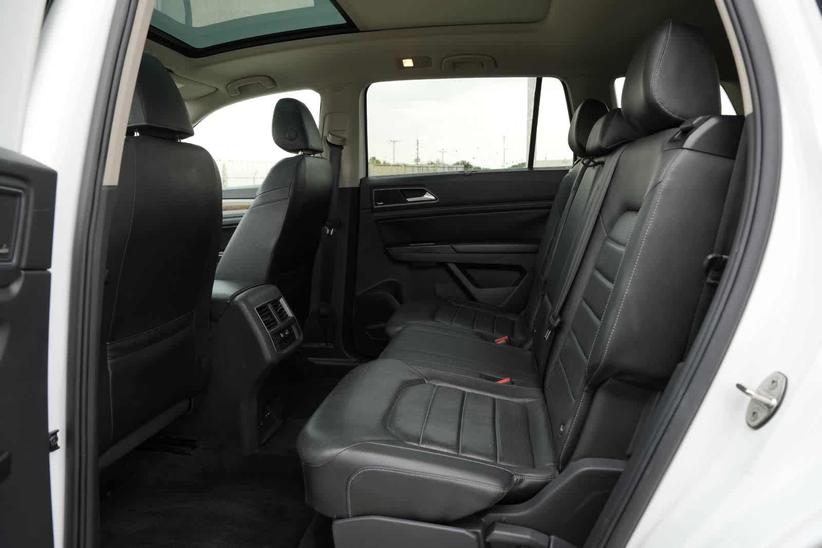 Thumbnail: 2018 Volkswagen Atlas - 16