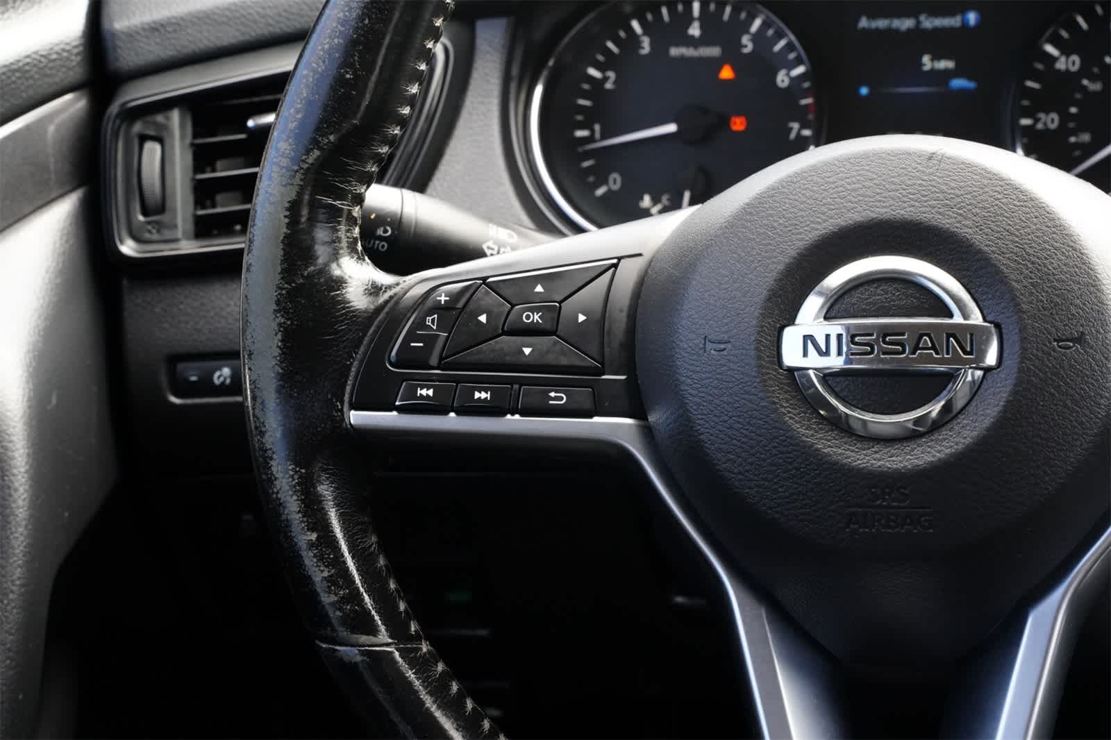 Thumbnail: 2017 Nissan Rogue - 10