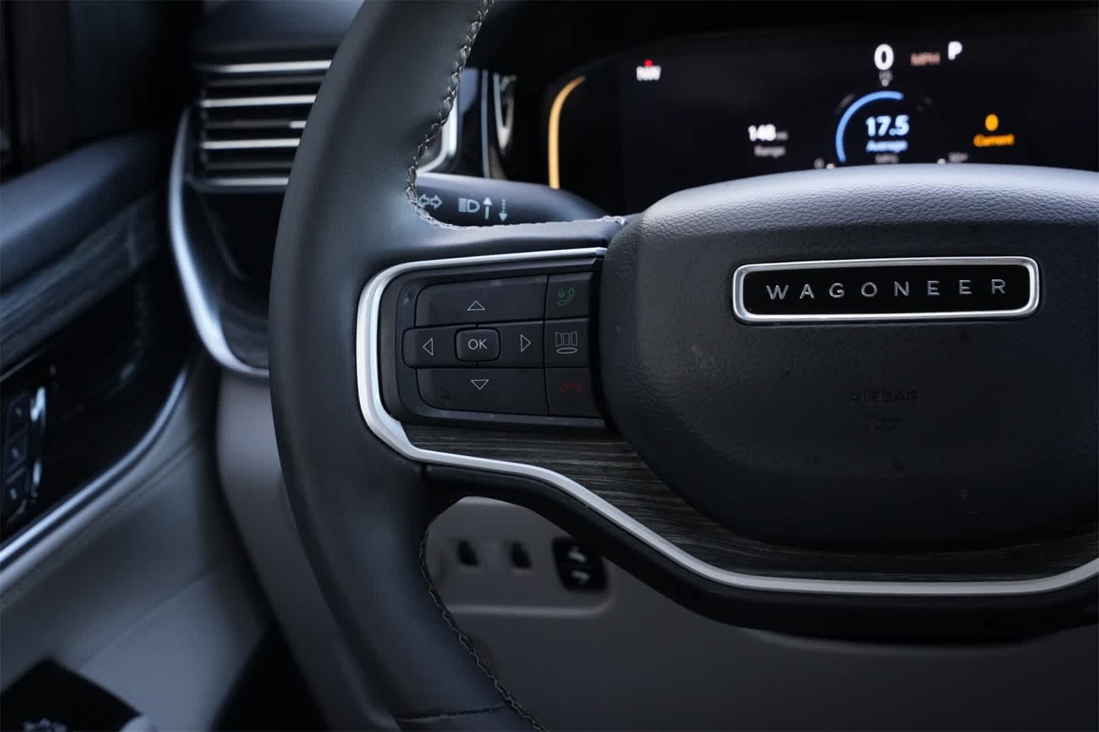 Thumbnail: 2022 Jeep Wagoneer - 10