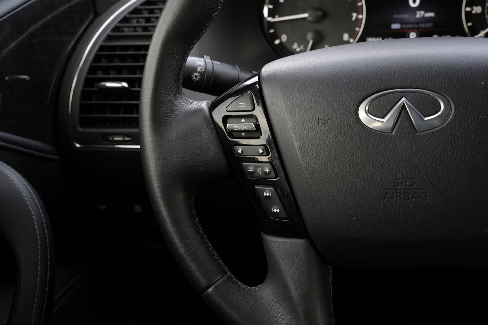 Thumbnail: 2023 INFINITI QX80 - 10