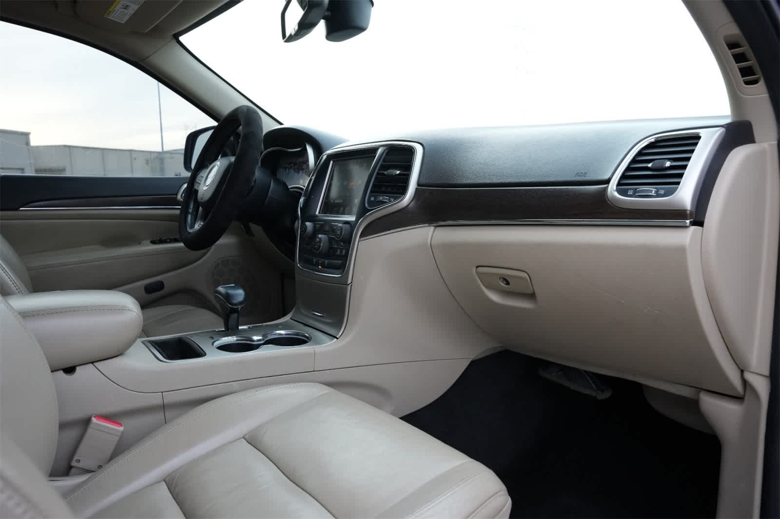 Thumbnail: 2014 Jeep Grand Cherokee - 21