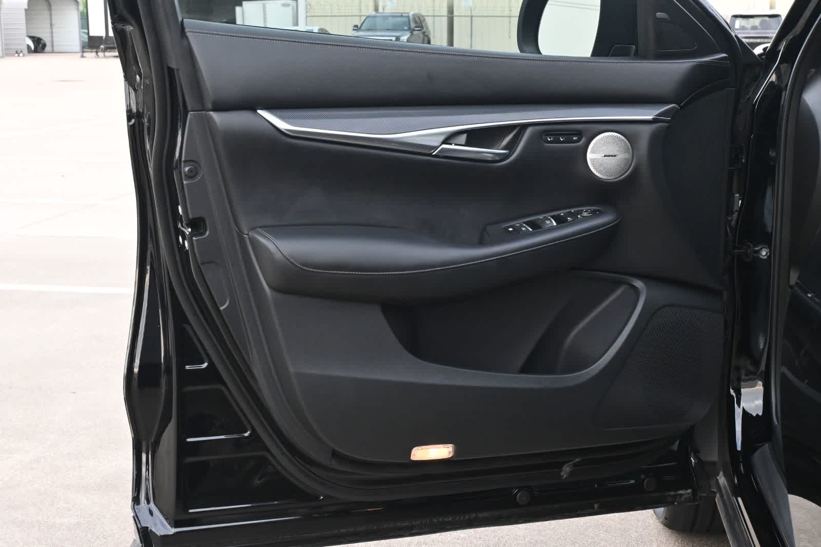 Thumbnail: 2023 INFINITI QX50 - 18