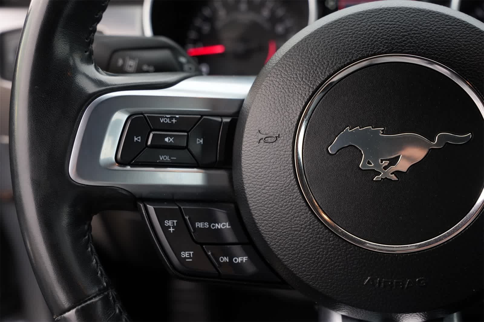 Thumbnail: 2022 Ford Mustang - 9