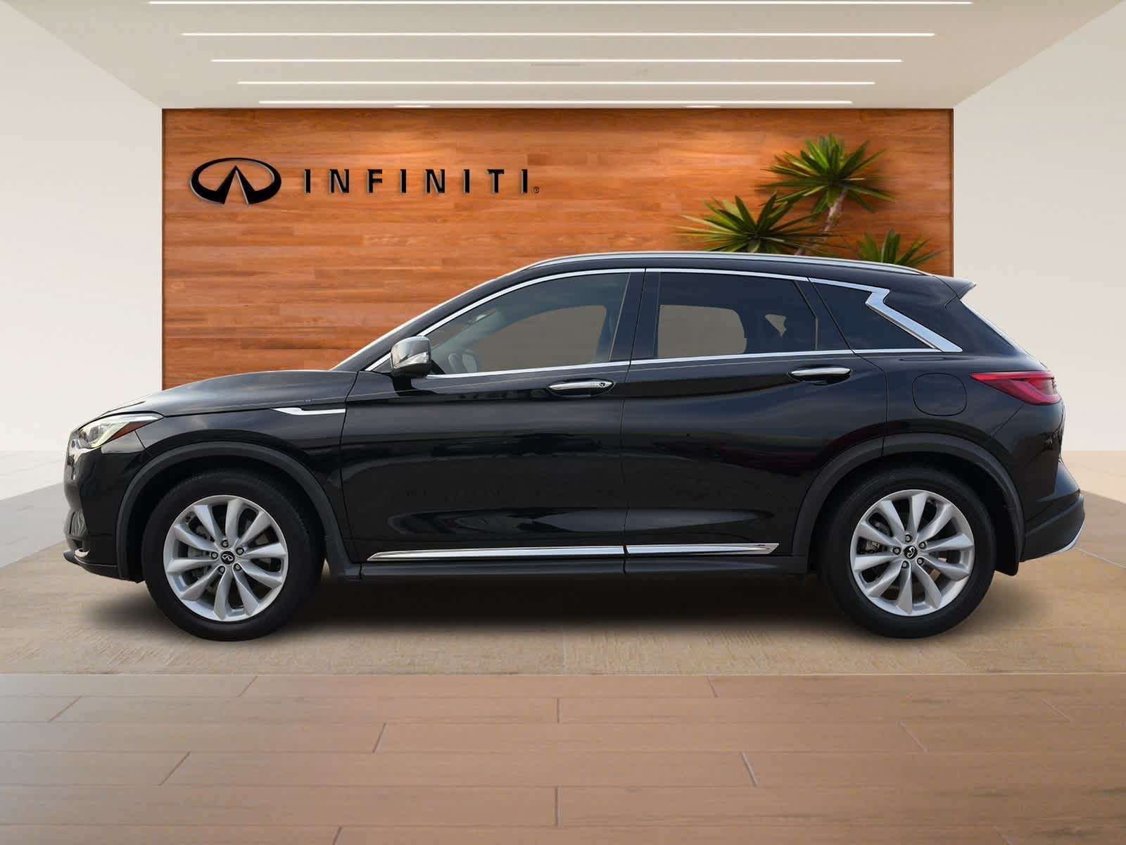 Thumbnail: 2019 INFINITI QX50 - 4