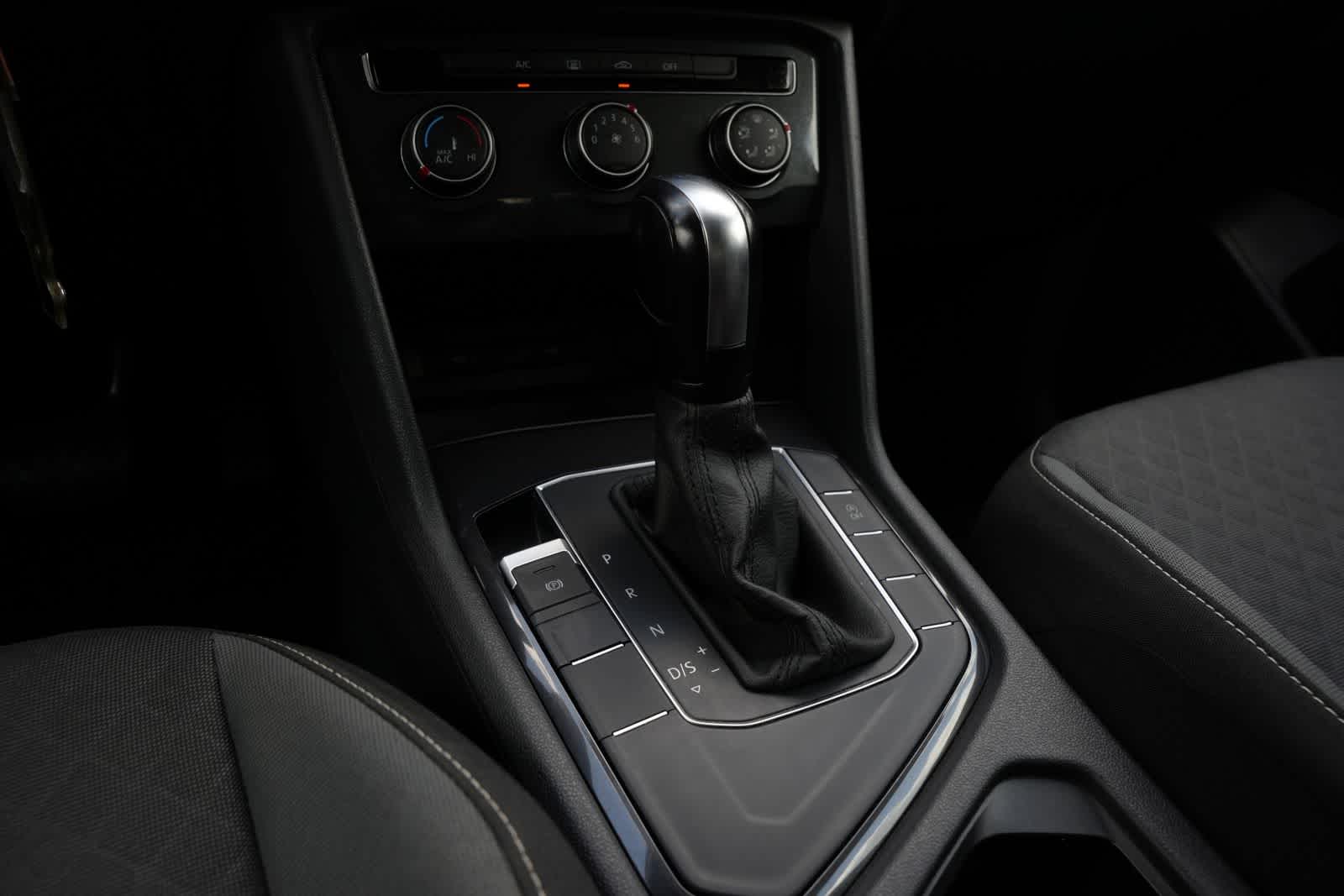 Thumbnail: 2021 Volkswagen Tiguan - 14