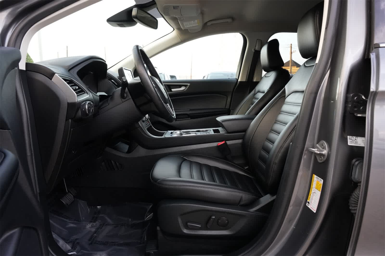 Thumbnail: 2022 Ford Edge - 17