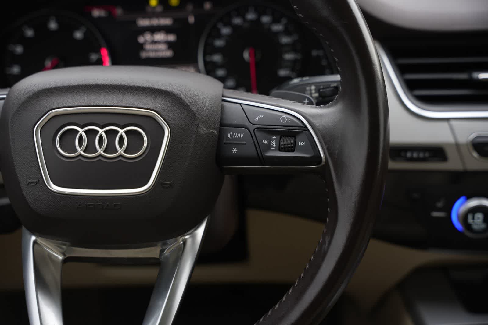 Thumbnail: 2019 Audi Q7 - 10