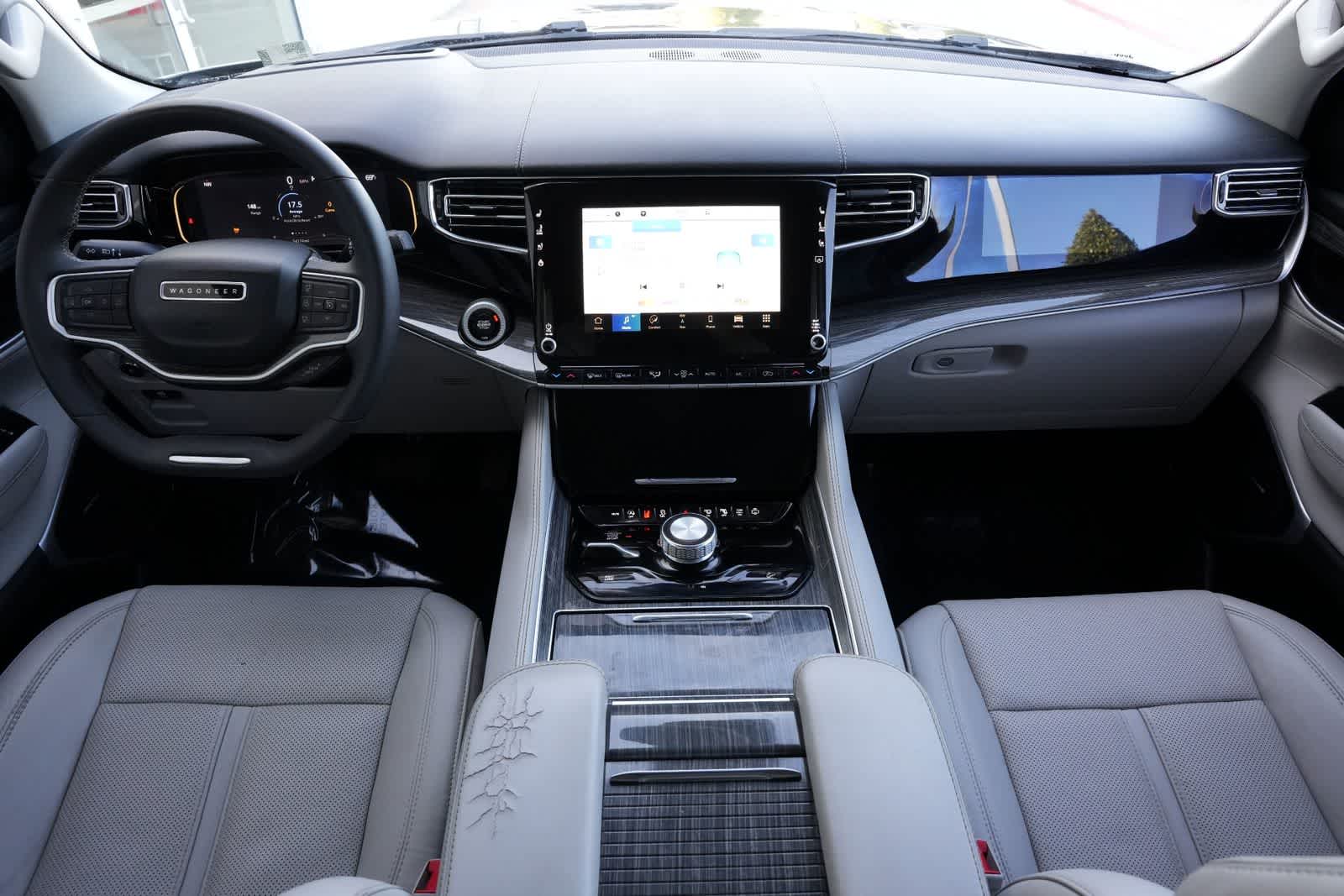 Thumbnail: 2022 Jeep Wagoneer - 7