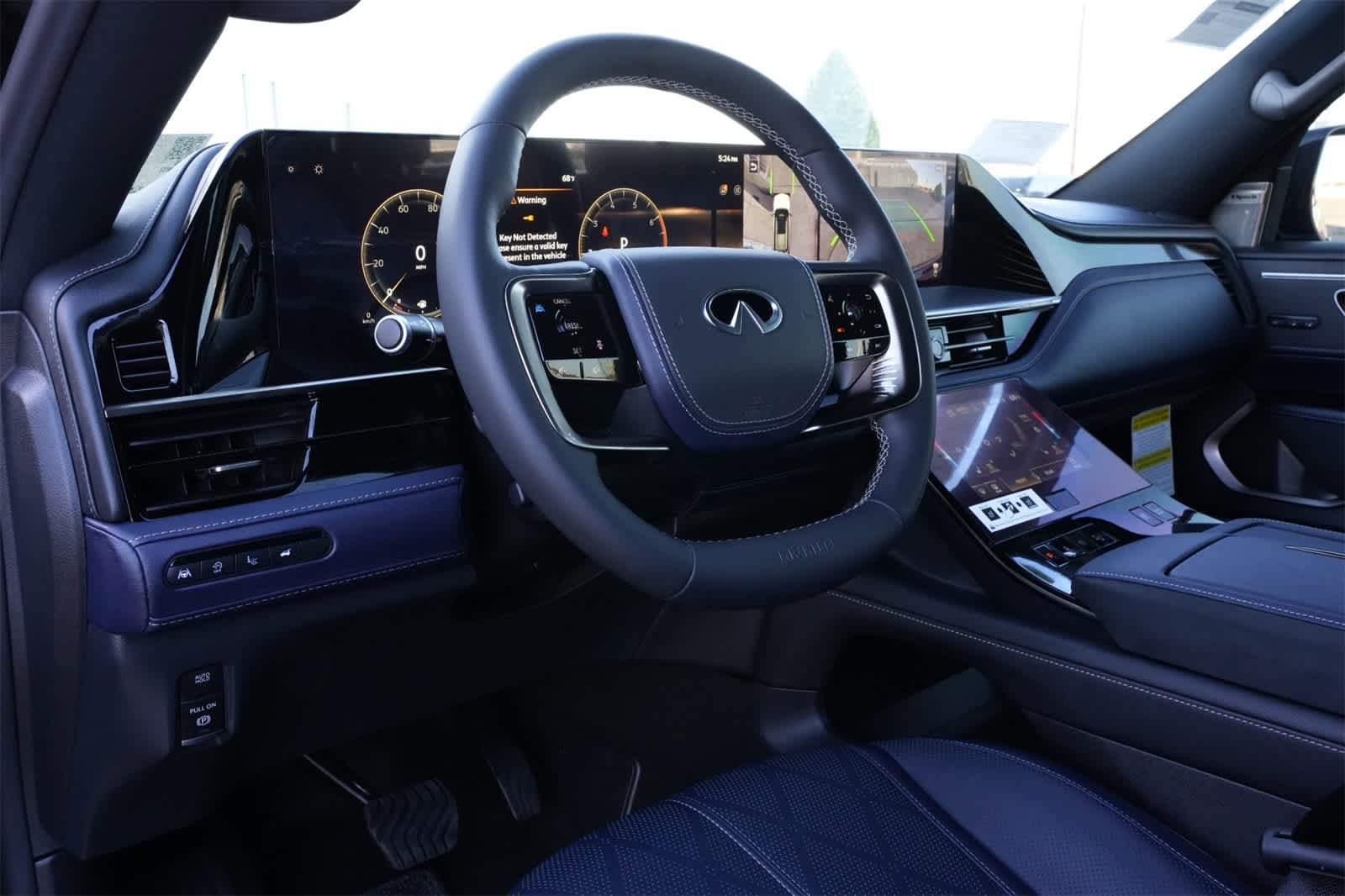 Thumbnail: 2026 INFINITI QX80 - 16