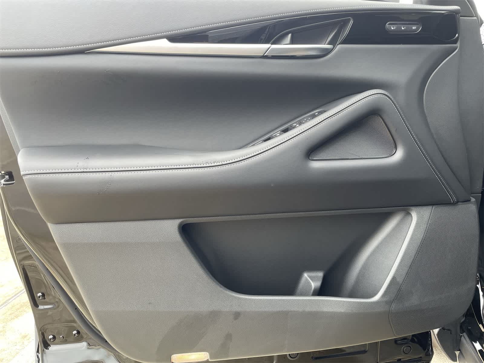 Thumbnail: 2025 INFINITI QX60 - 18