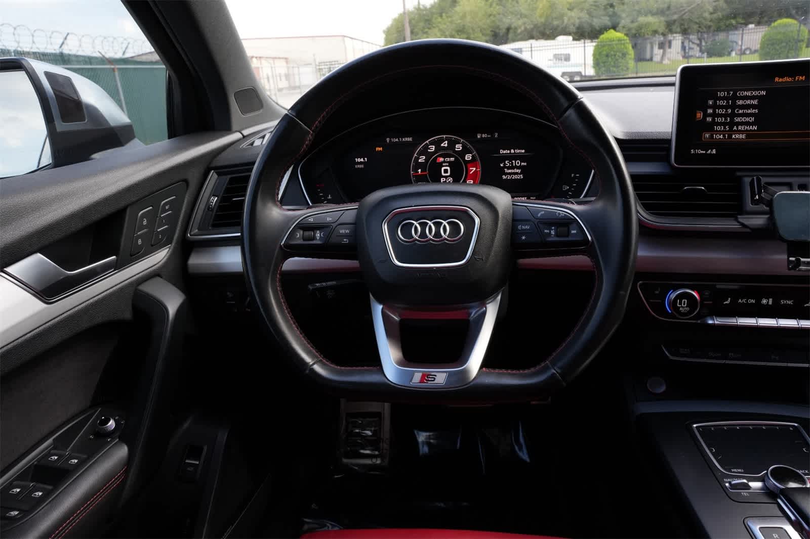 Thumbnail: 2018 Audi SQ5 - 9