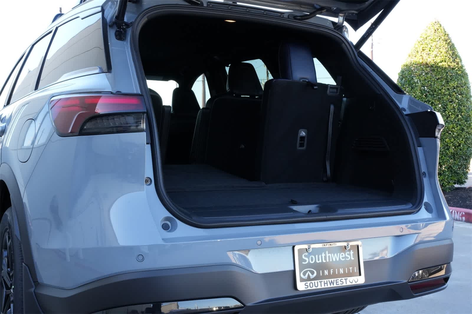 Thumbnail: 2026 INFINITI QX60 - 21