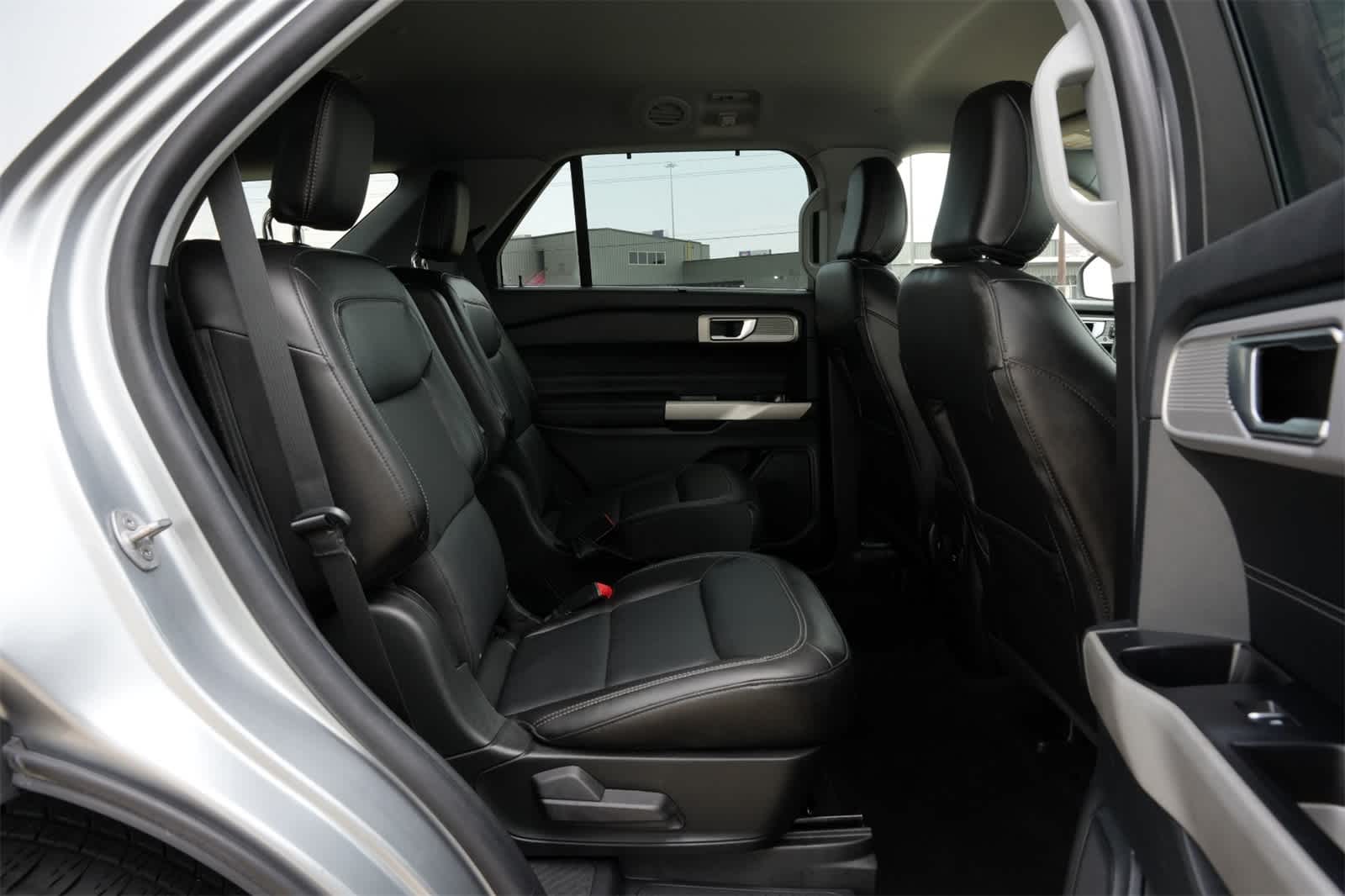 Thumbnail: 2022 Ford Explorer - 22