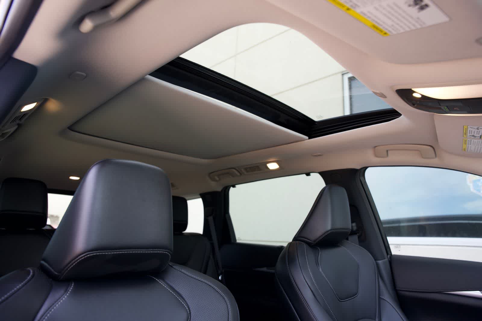 Thumbnail: 2026 INFINITI QX60 - 25