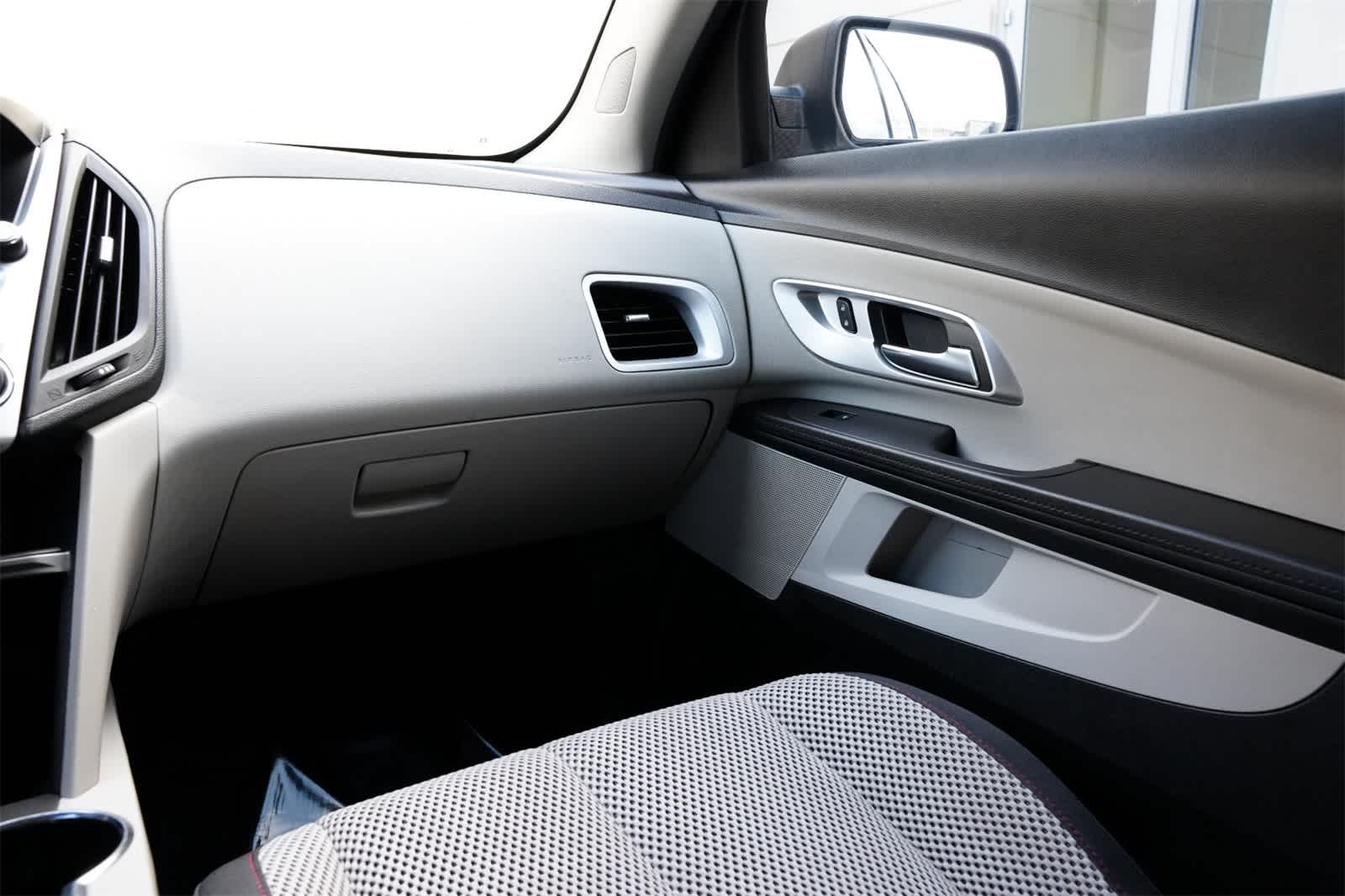Thumbnail: 2016 Chevrolet Equinox - 8