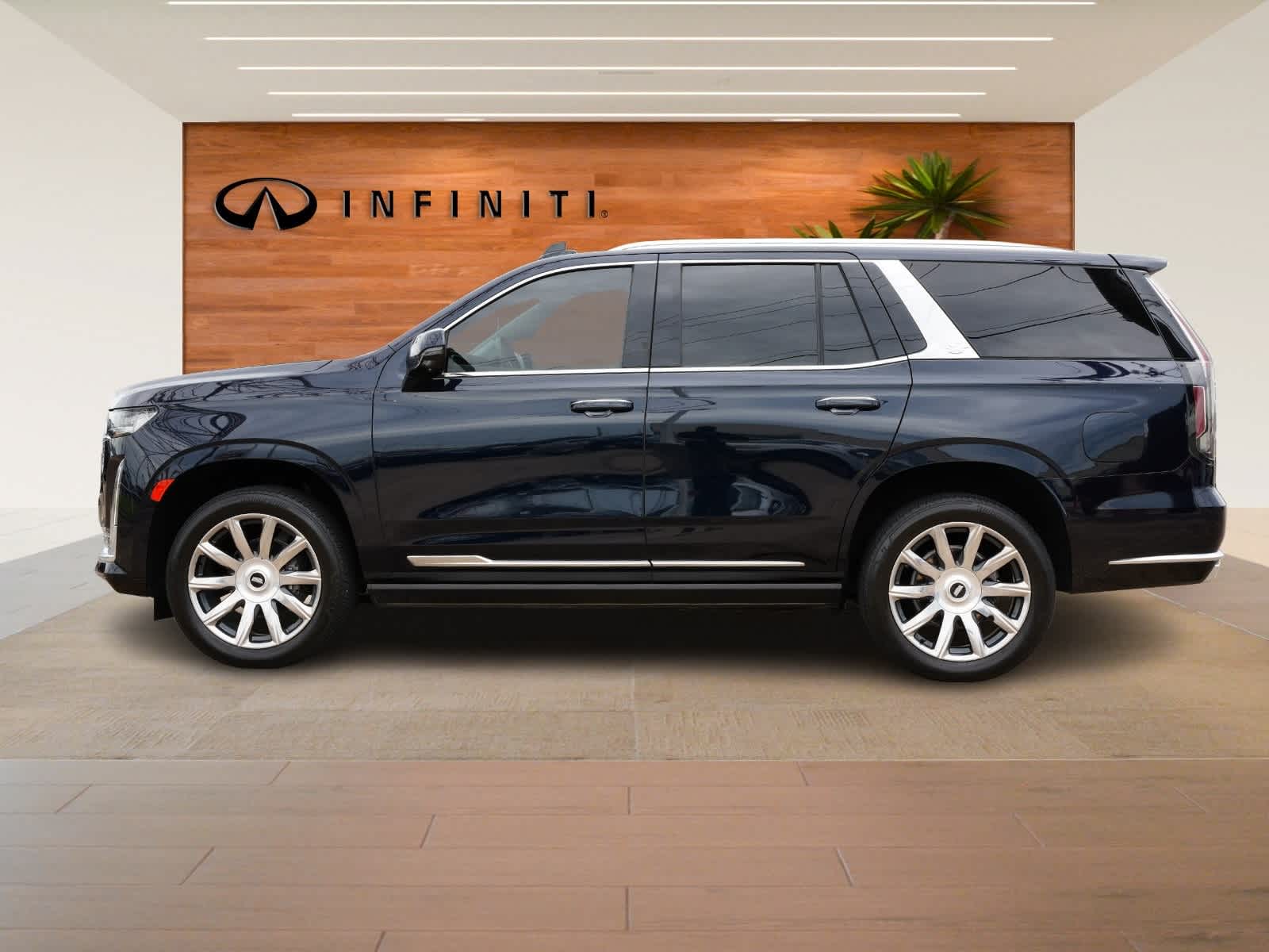 Thumbnail: 2023 Cadillac Escalade - 4