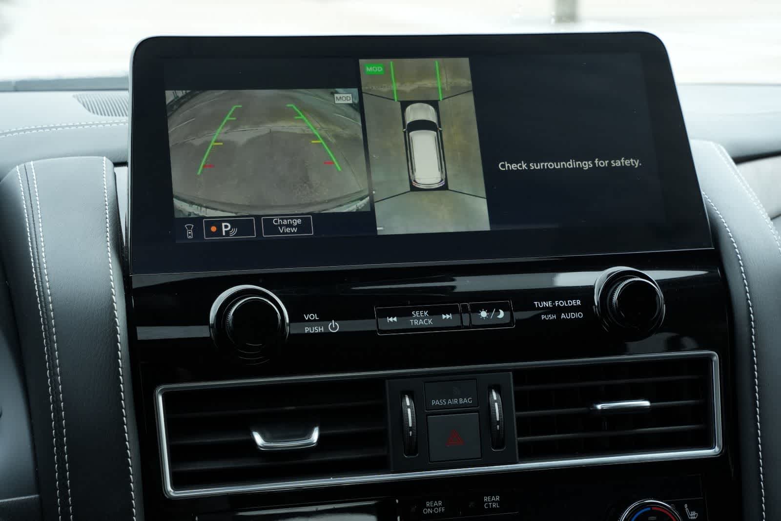 Thumbnail: 2023 INFINITI QX80 - 14