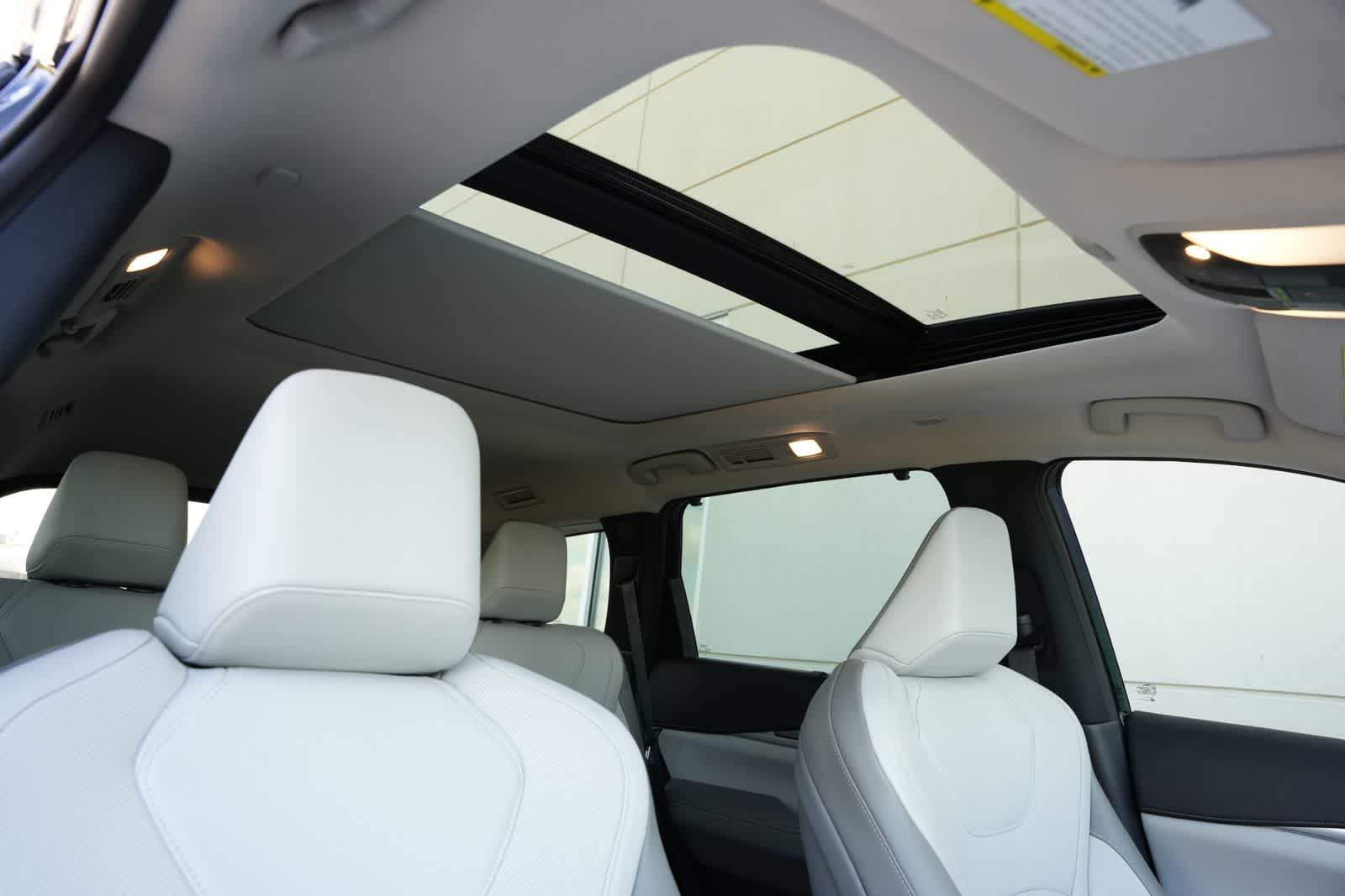 Thumbnail: 2026 INFINITI QX60 - 24