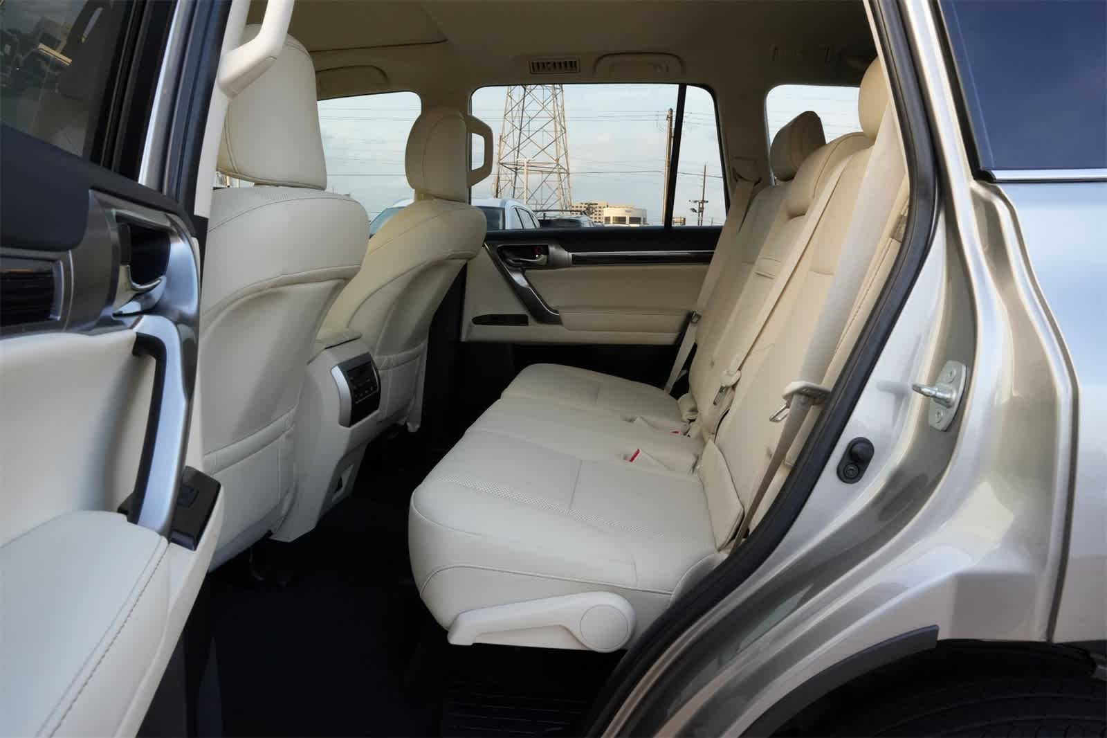 Thumbnail: 2022 Lexus GX - 20