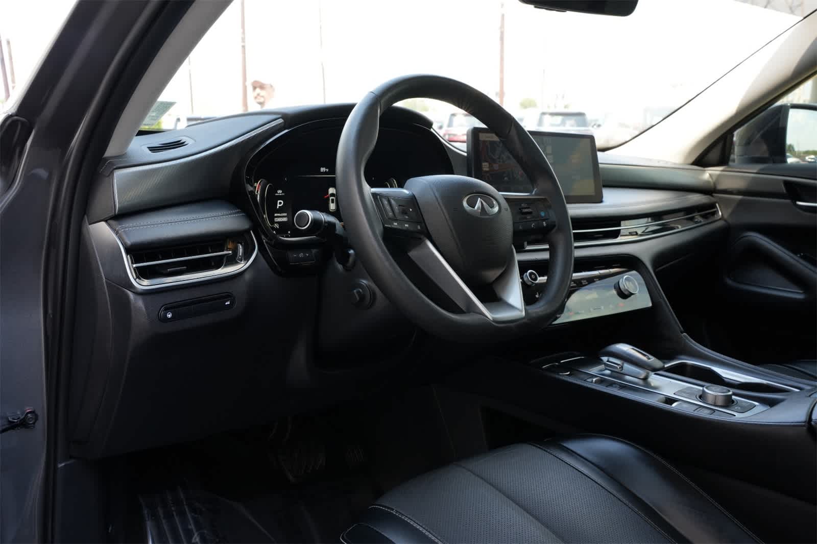 Thumbnail: 2023 INFINITI QX60 - 16