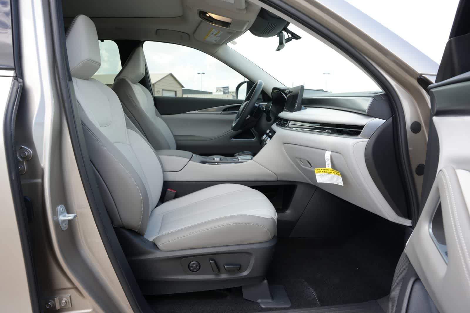Thumbnail: 2026 INFINITI QX60 - 23