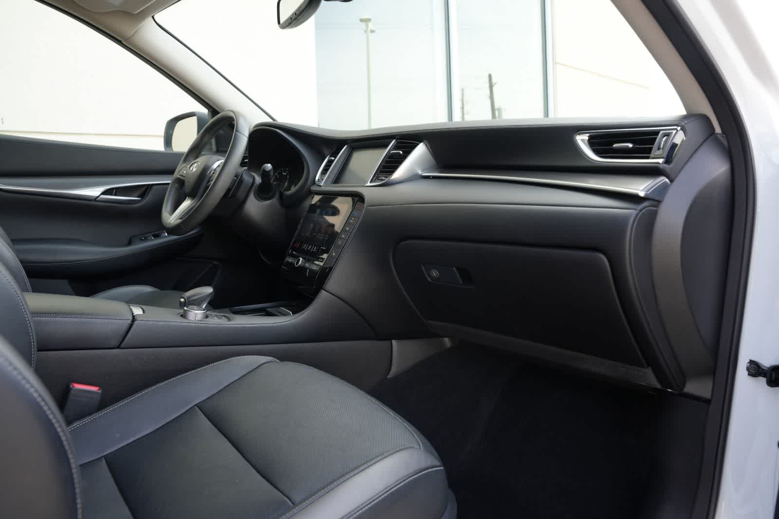 Thumbnail: 2022 INFINITI QX50 - 21