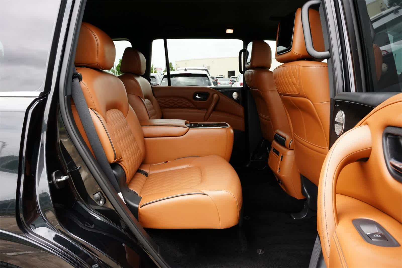 Thumbnail: 2022 INFINITI QX80 - 22