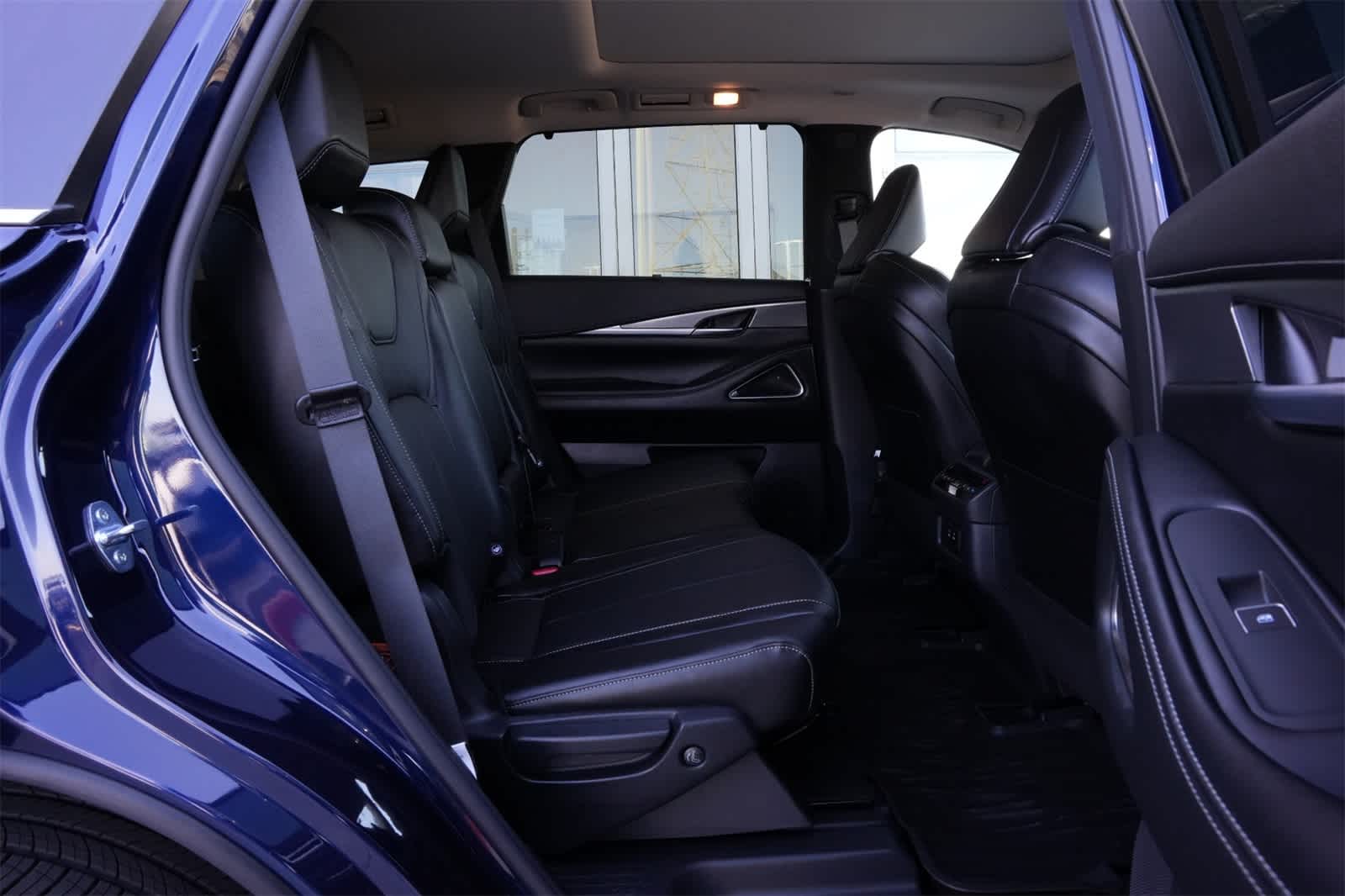 Thumbnail: 2026 INFINITI QX60 - 22