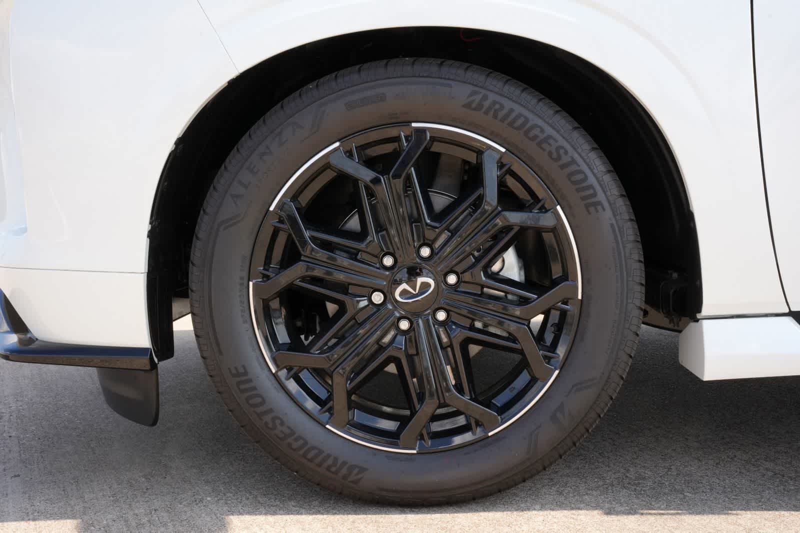 Thumbnail: 2026 INFINITI QX80 - 26