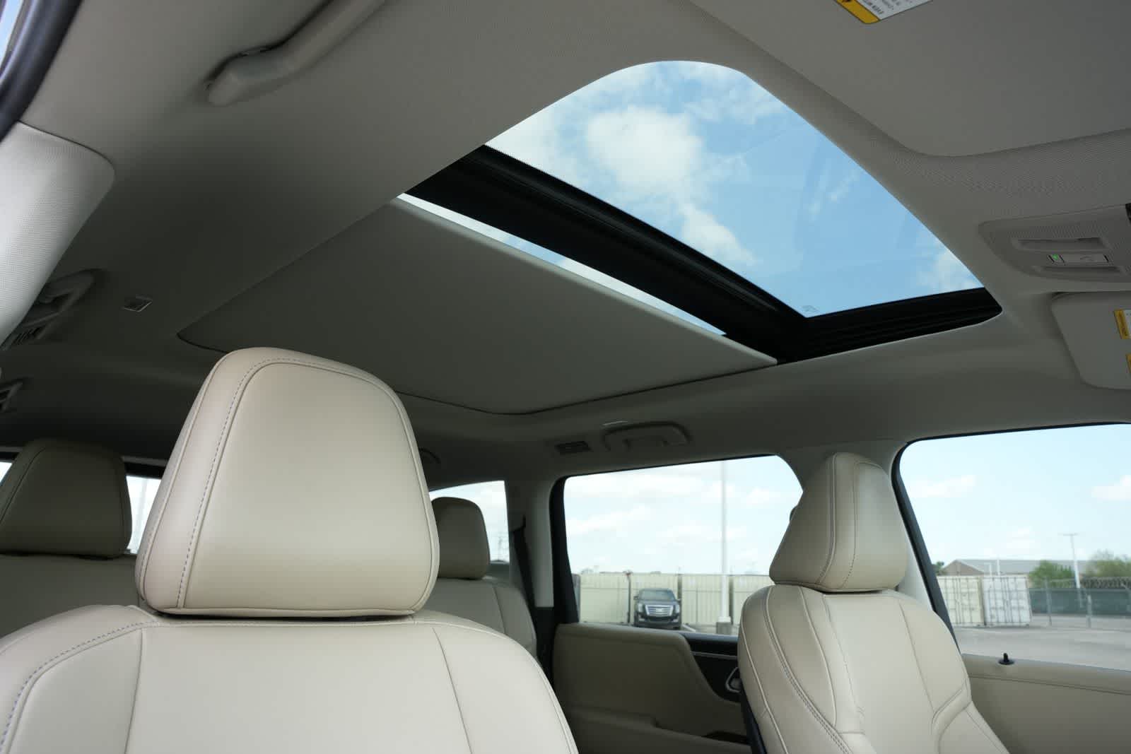 Thumbnail: 2026 INFINITI QX80 - 24