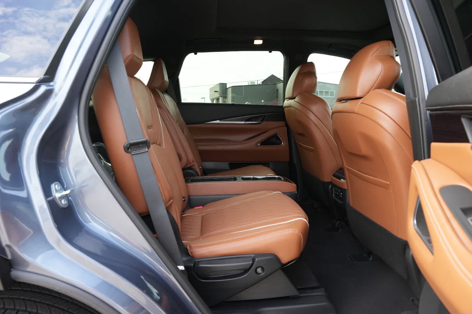 Thumbnail: 2026 INFINITI QX60 - 21
