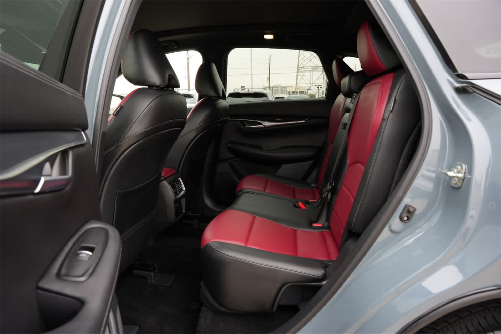 Thumbnail: 2025 INFINITI QX50 - 19