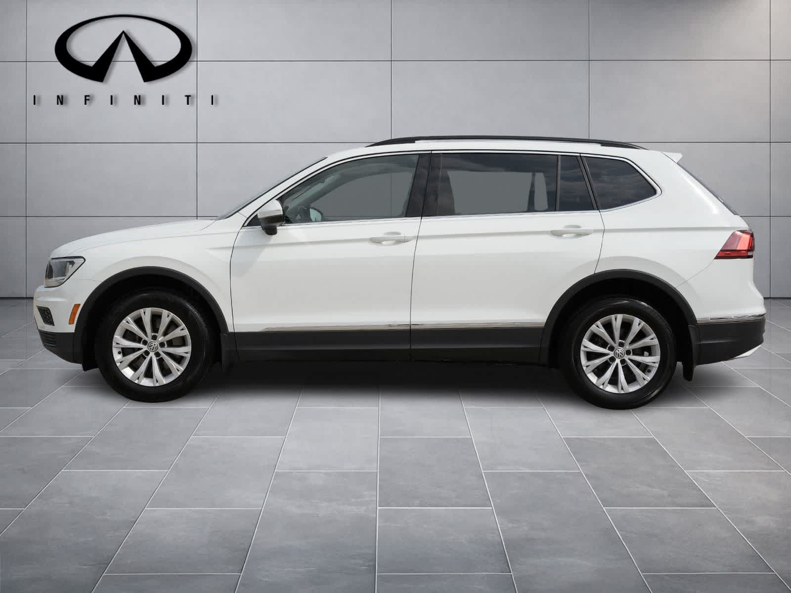 Thumbnail: 2018 Volkswagen Tiguan - 4