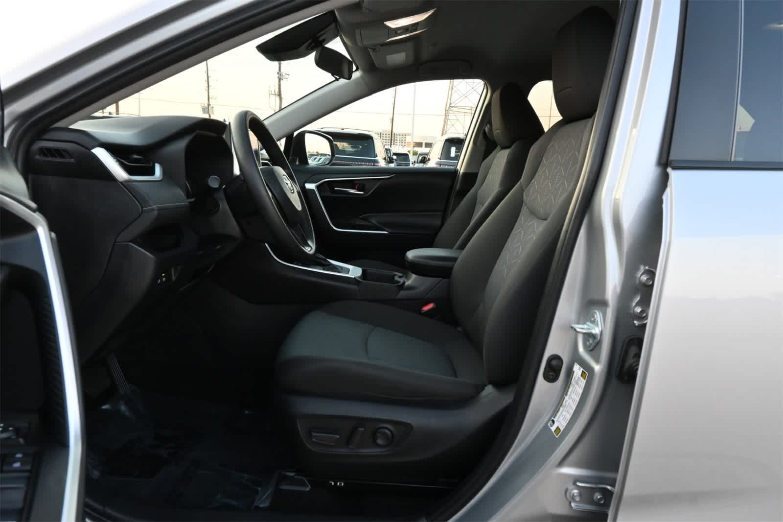 Thumbnail: 2024 Toyota RAV4 - 17