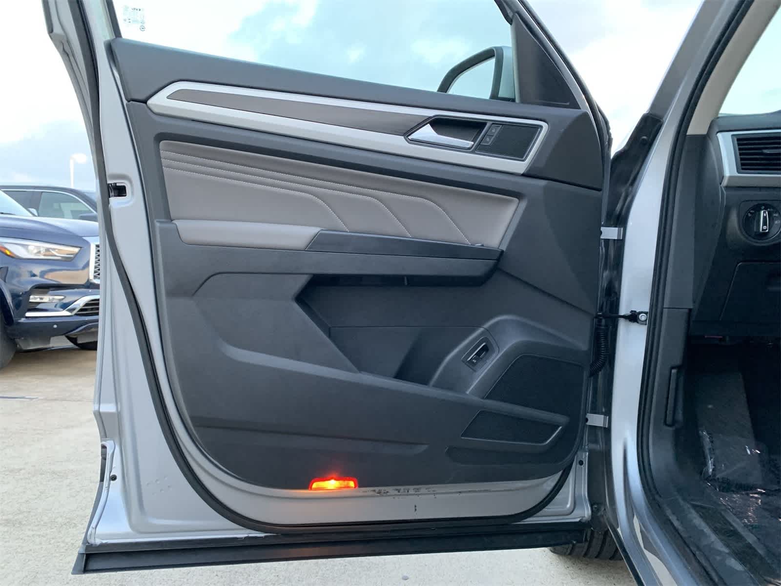 2021 Volkswagen Atlas SE 18