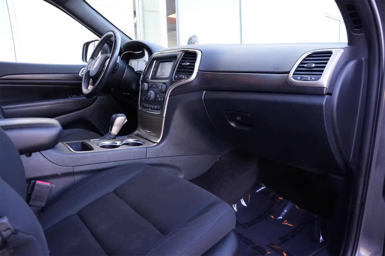 Thumbnail: 2016 Jeep Grand Cherokee - 23