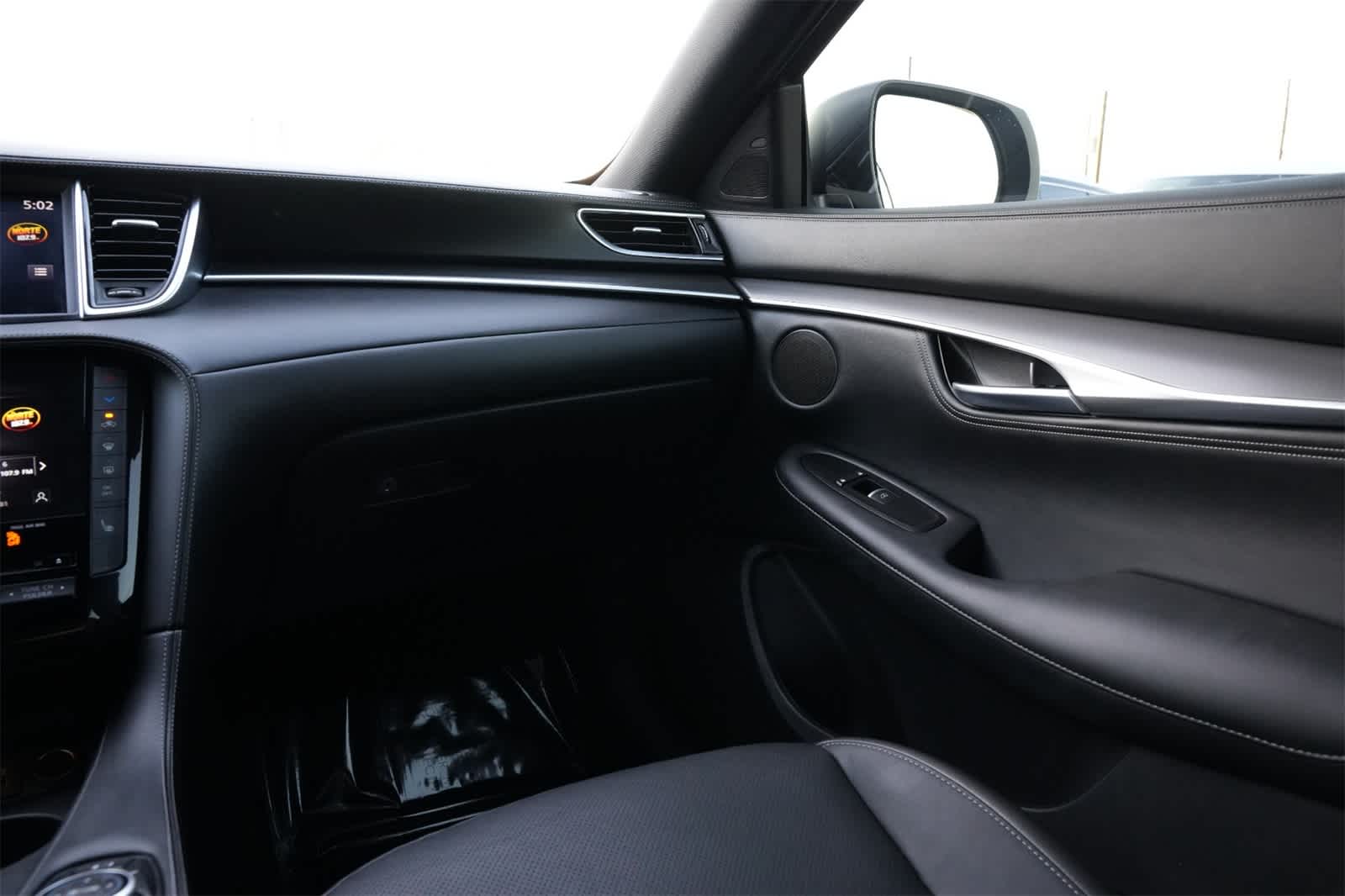 Thumbnail: 2025 INFINITI QX55 - 8