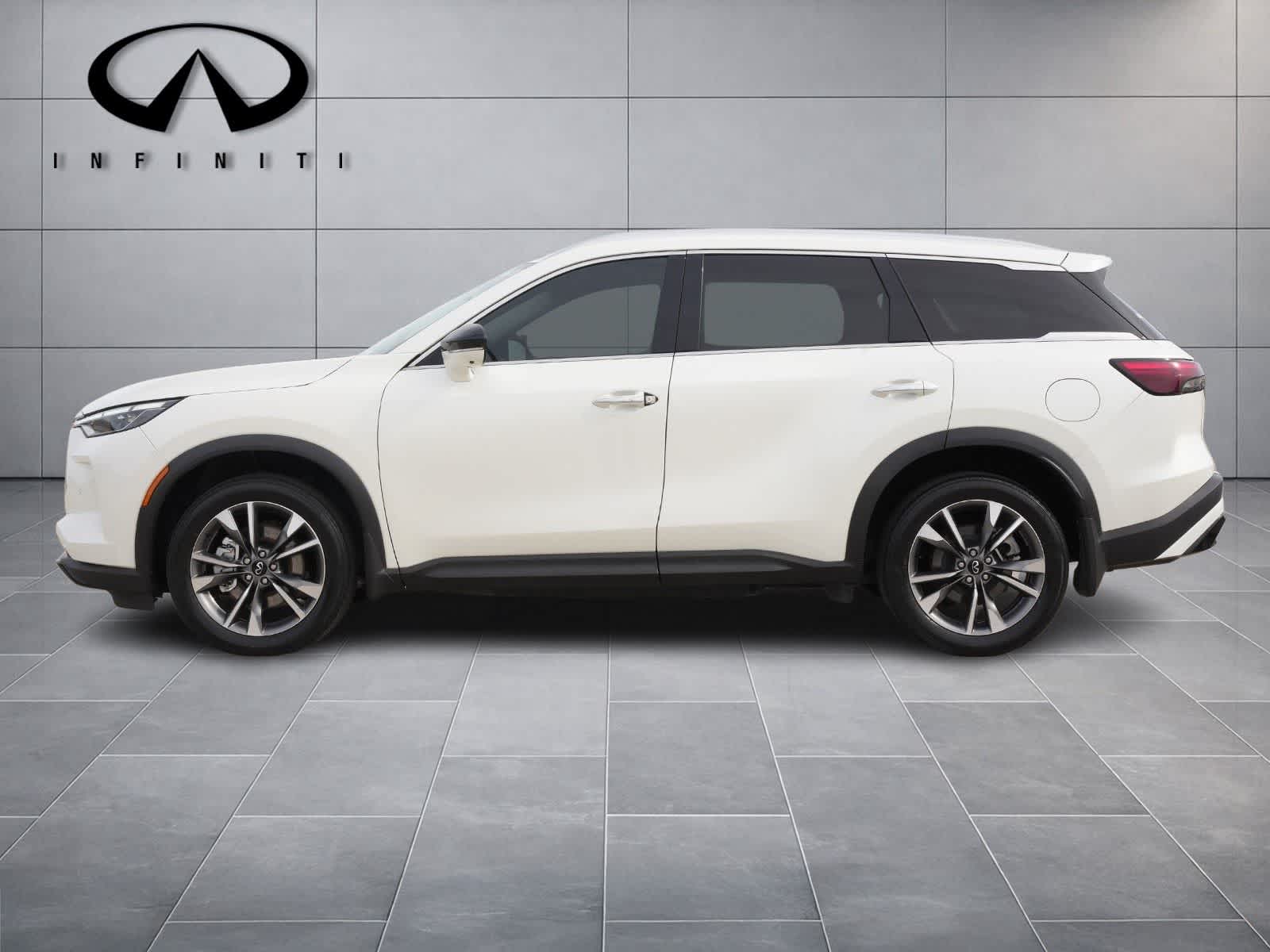 Thumbnail: 2023 INFINITI QX60 - 4