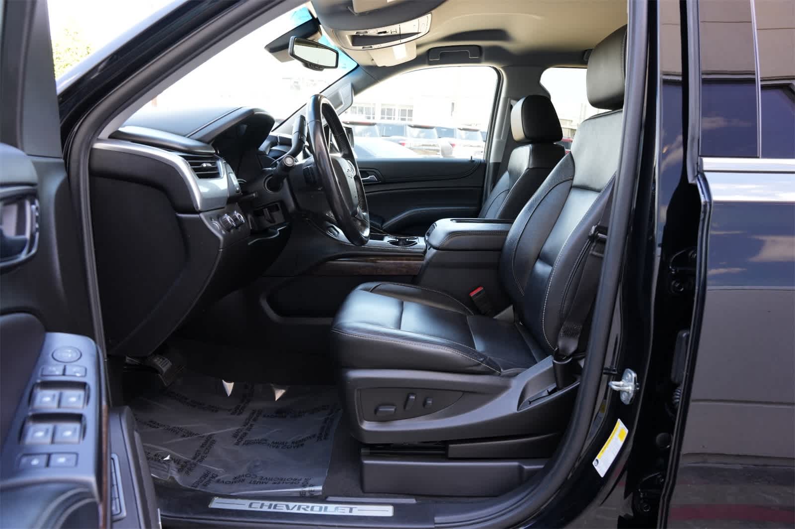 Thumbnail: 2019 Chevrolet Suburban - 17