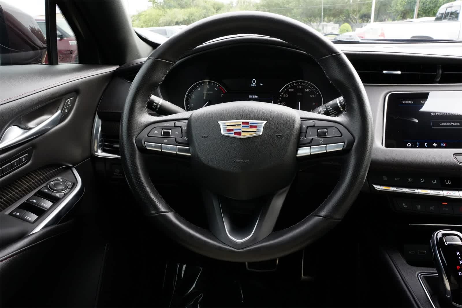 Thumbnail: 2022 Cadillac XT4 - 9