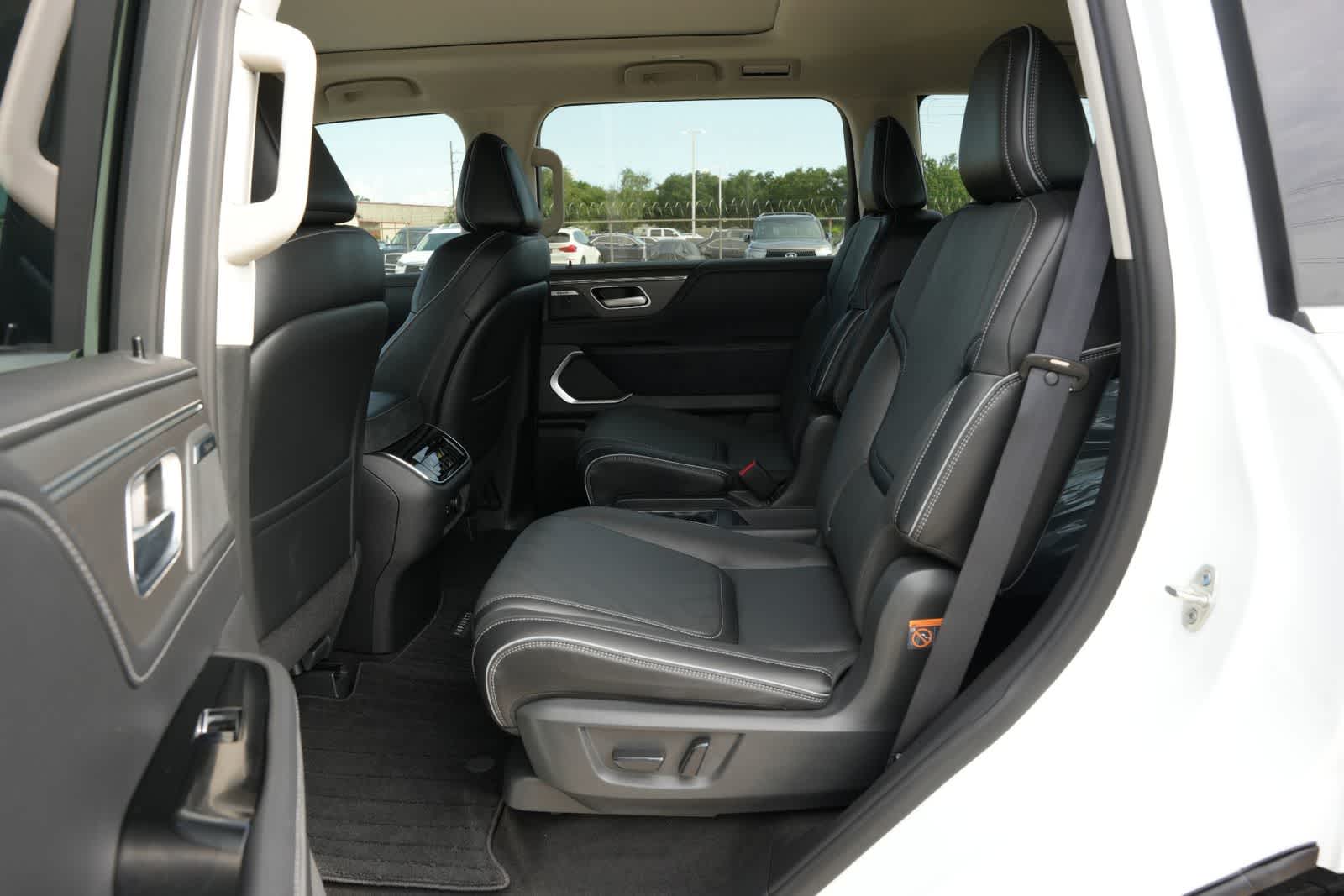 Thumbnail: 2027 INFINITI QX80 - 15