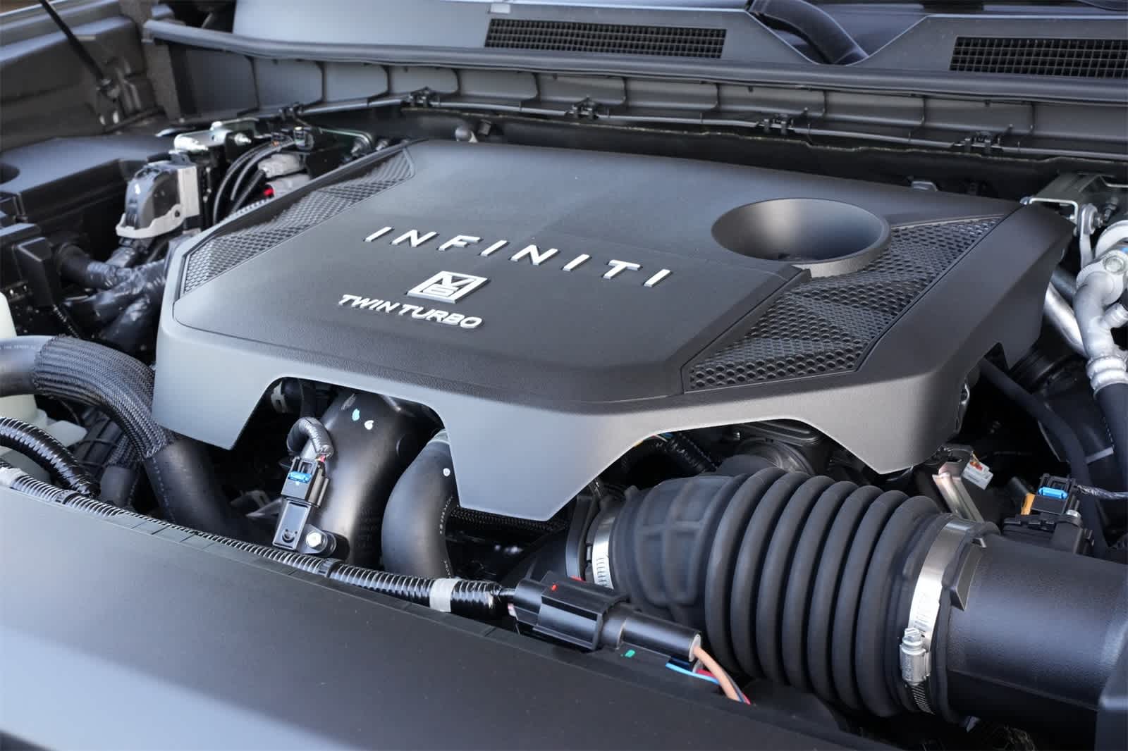 Thumbnail: 2026 INFINITI QX80 - 25