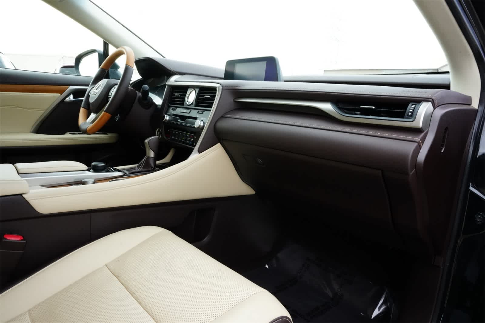 Thumbnail: 2018 Lexus RX - 23