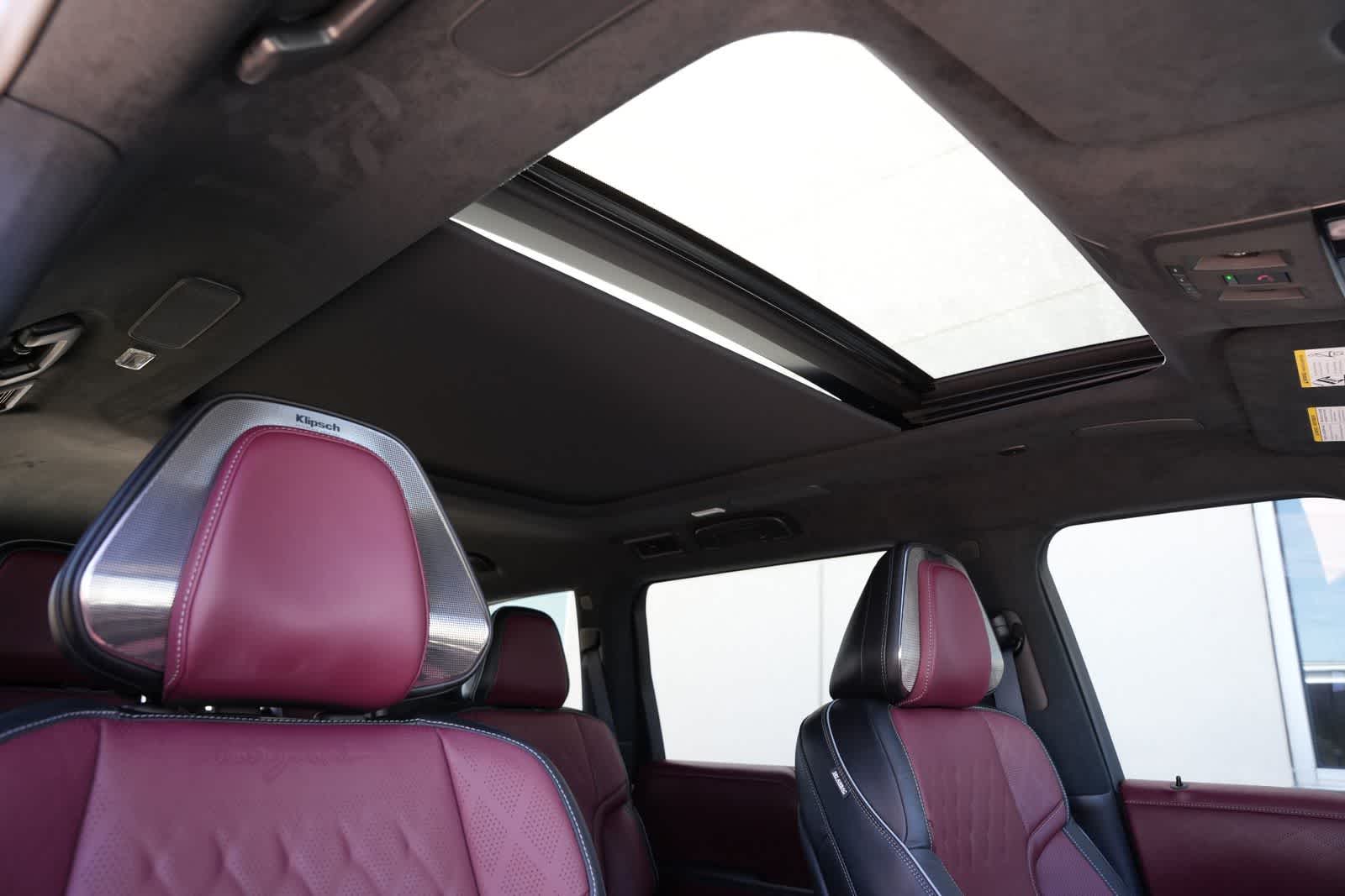 Thumbnail: 2026 INFINITI QX80 - 24