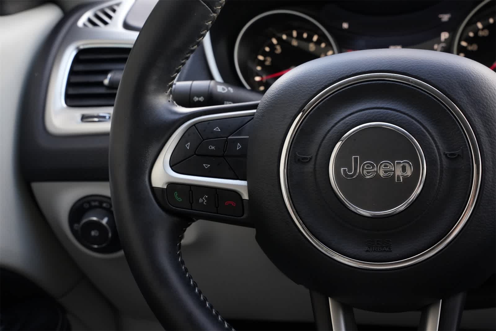 Thumbnail: 2018 Jeep Compass - 10