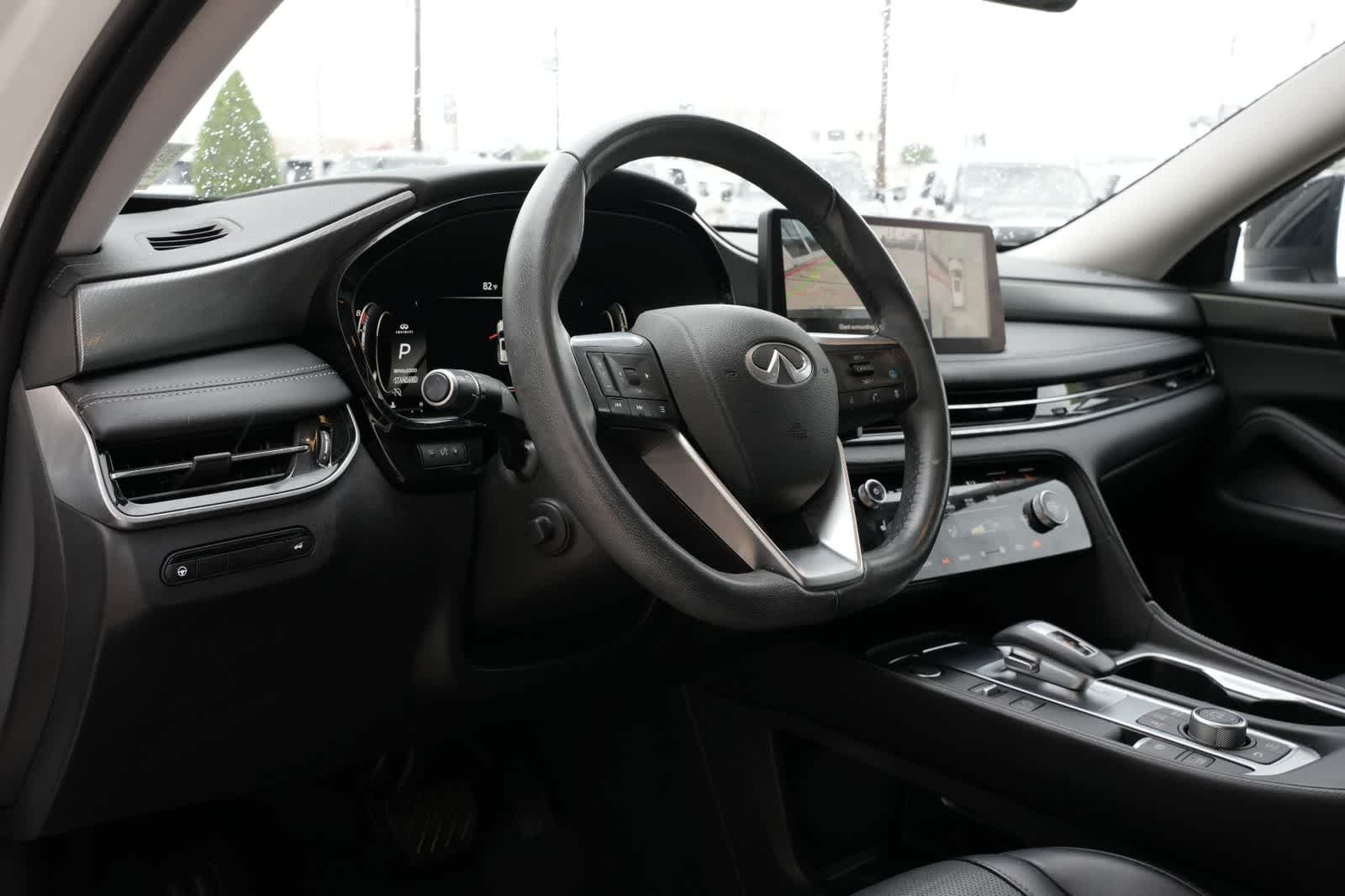 Thumbnail: 2023 INFINITI QX60 - 16
