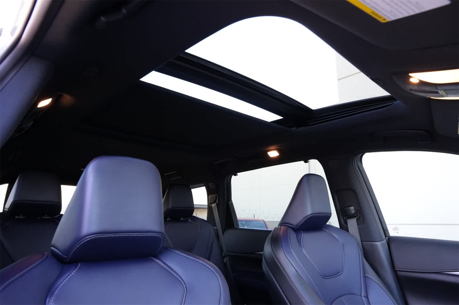 Thumbnail: 2026 INFINITI QX60 - 25