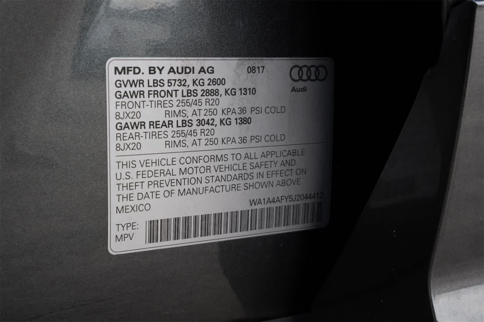 Thumbnail: 2018 Audi SQ5 - 27
