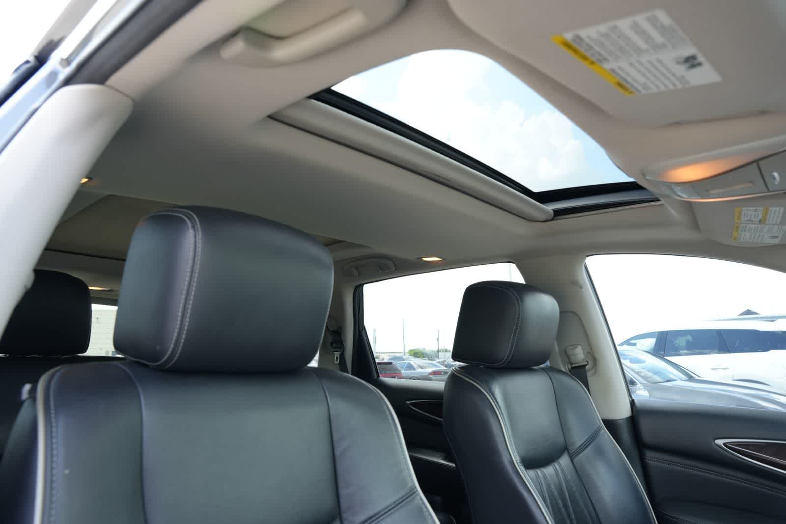 Thumbnail: 2017 INFINITI QX60 - 24